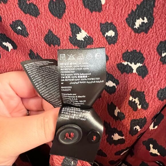Divided by H&M Dark Red Leopard Print Wrap Mini Dress Size 4 Animal Print - Picture 7 of 10